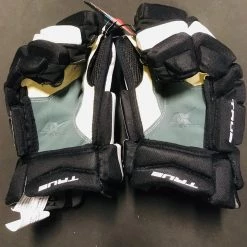 TRUE XC ELITE SENIOR HOCKEY GLOVES SEC