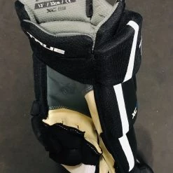 TRUE XC ELITE SENIOR HOCKEY GLOVES SEC