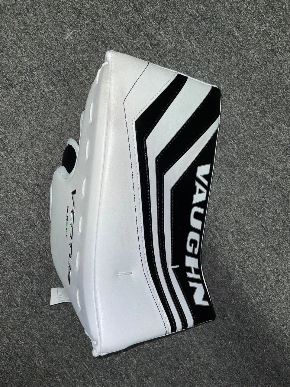 VAUGHN VENTUS SLR2 INTERMEDIATE GOALIE BLOCKER