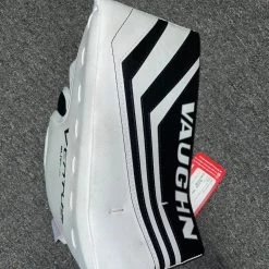 VAUGHN VENTUS SLR2 JUNIOR GOALIE BLOCKER