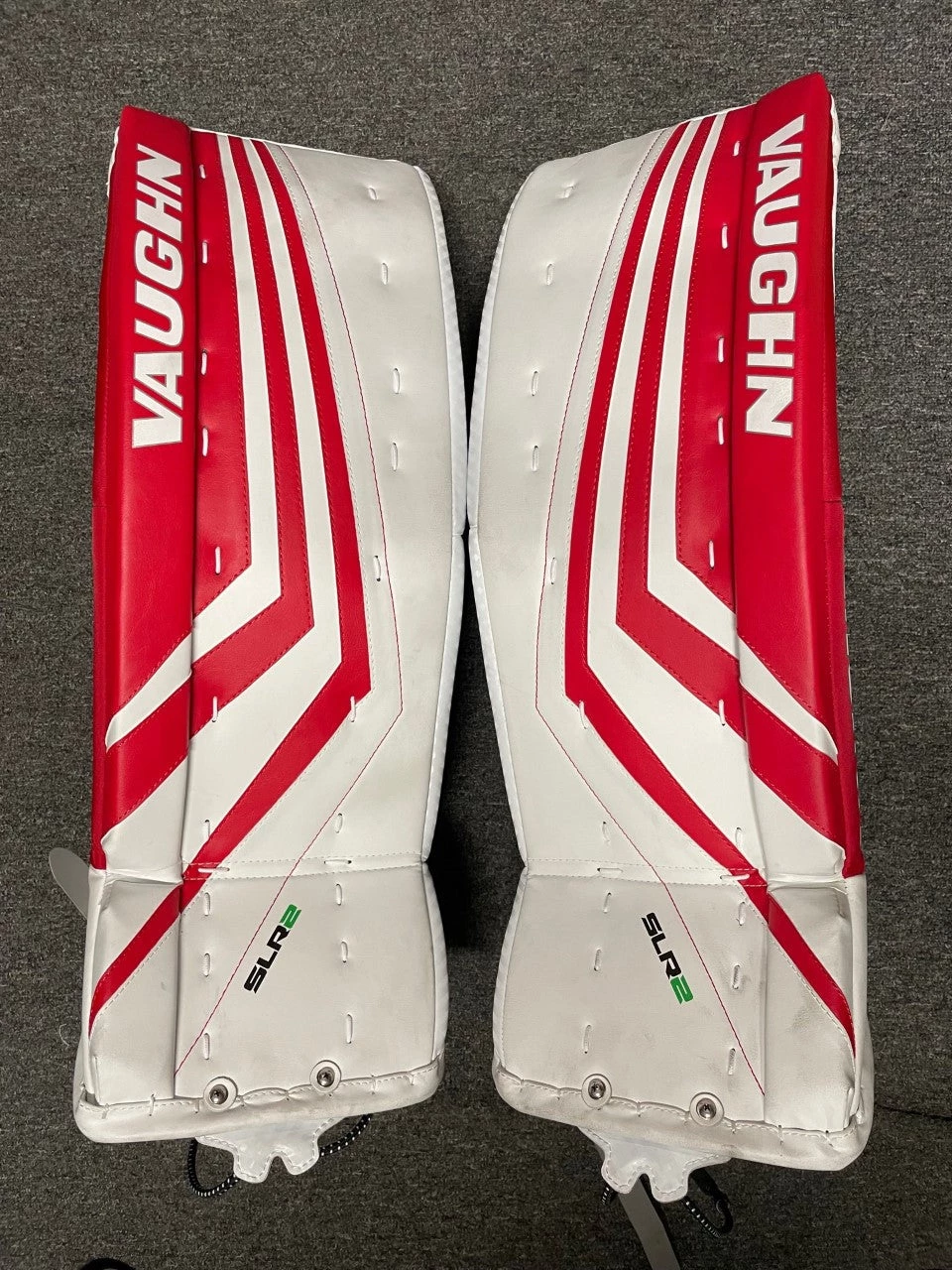 Sports Replay - Sports Excellence Hockey VAUGHN VENTUS SLR2 JUNIOR GOALIE PADS