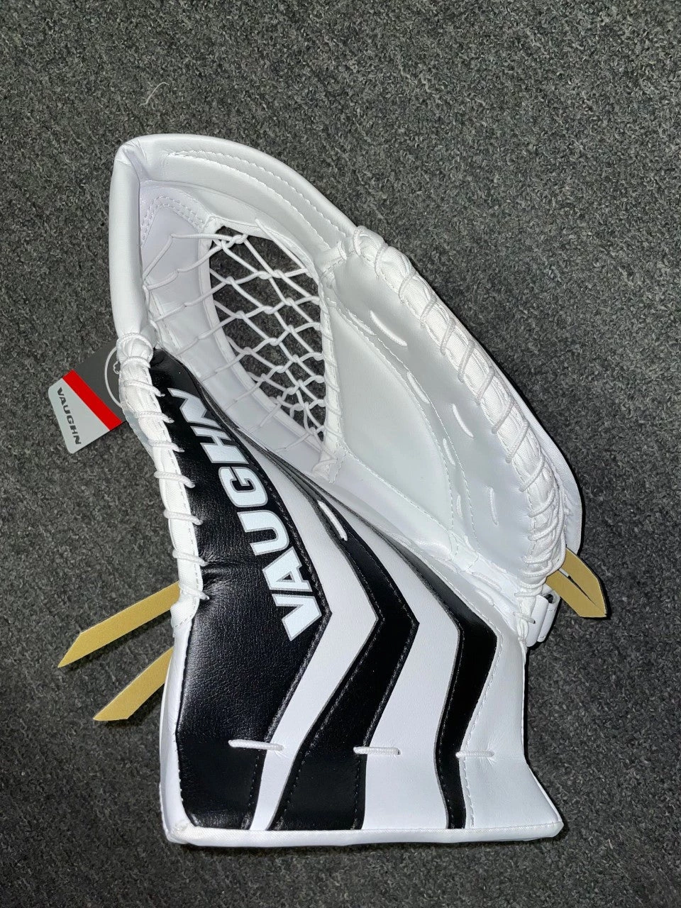 VAUGHN VENTUS SLR2 ST INTERMEDIATE GOALIE CATCHER